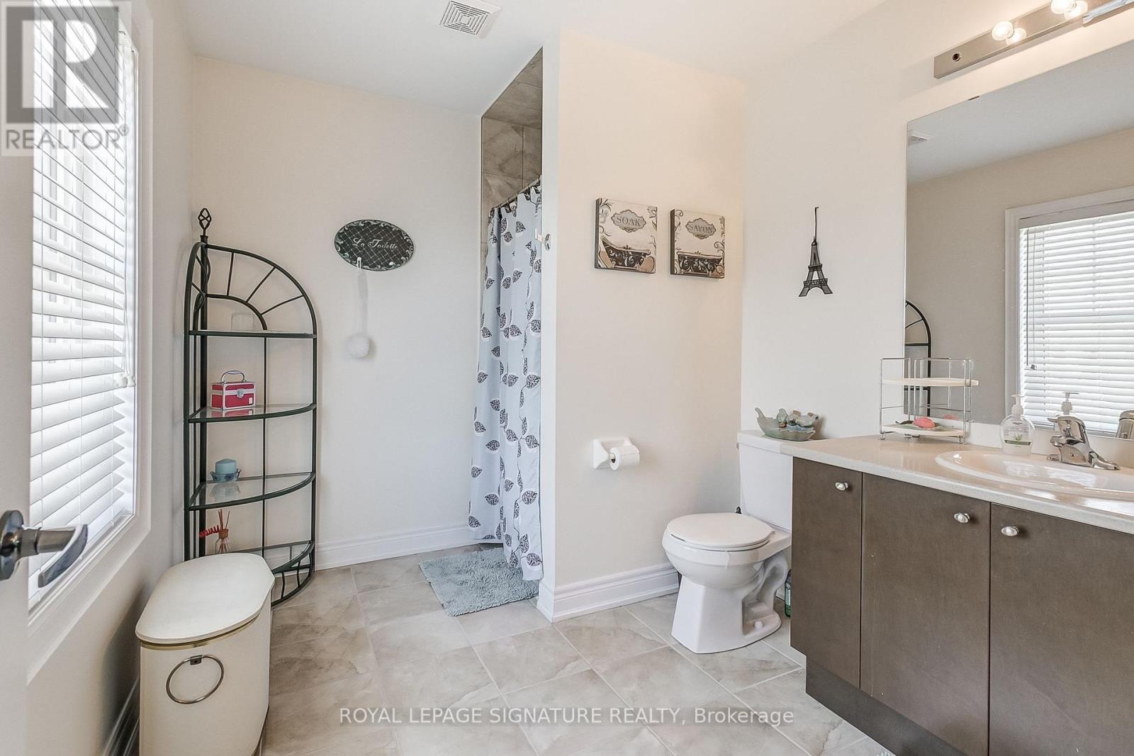 Photo 29 of 18 Flanders Road, Brampton ON