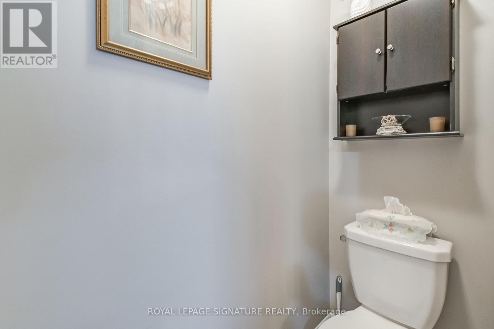 Photo 33 of 18 Flanders Road, Brampton ON