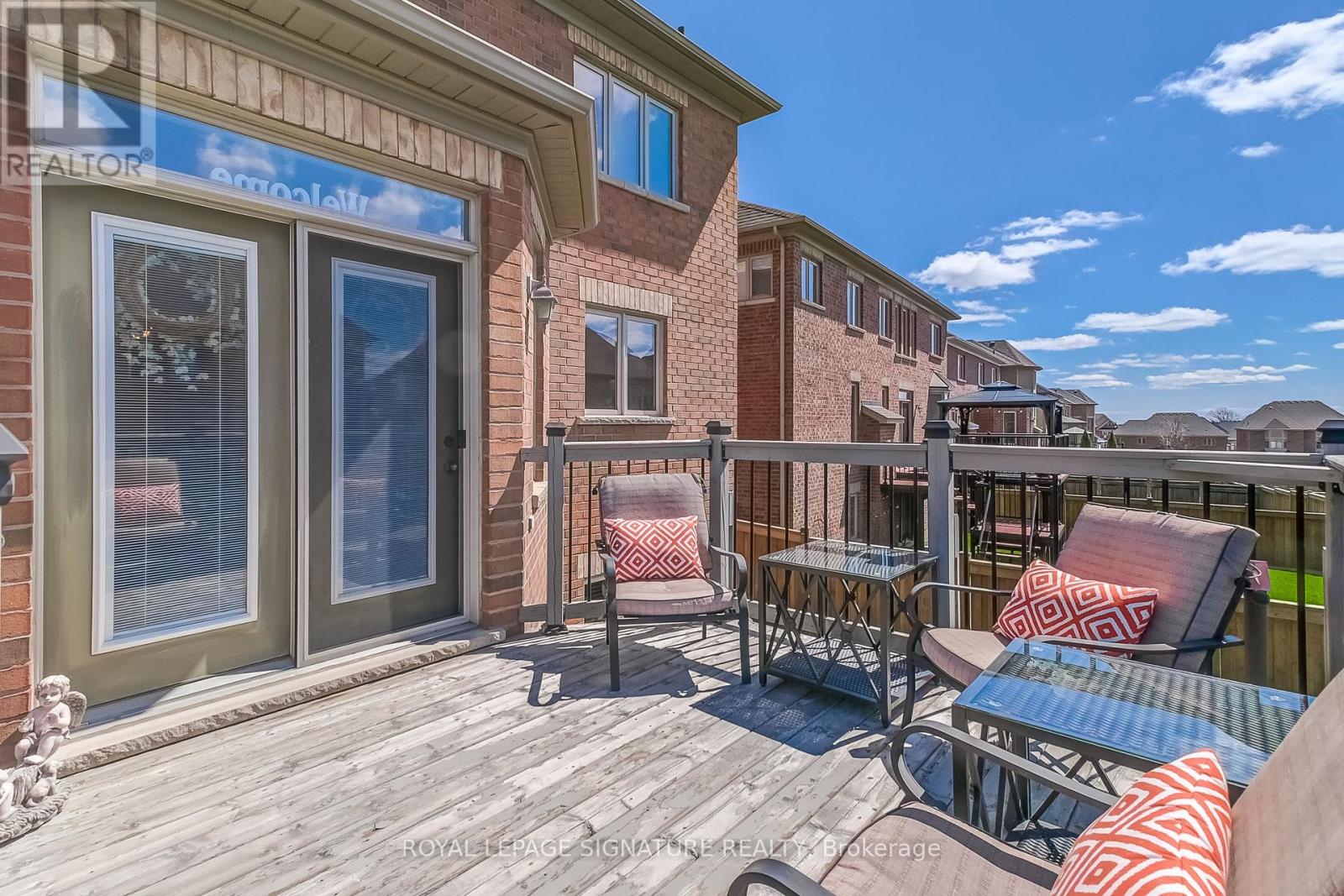 Photo 42 of 18 Flanders Road, Brampton ON