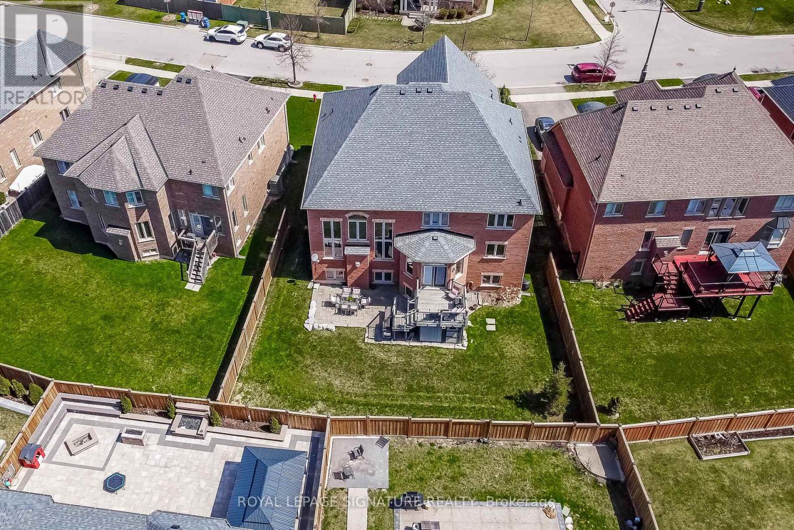 Photo 49 of 18 Flanders Road, Brampton ON