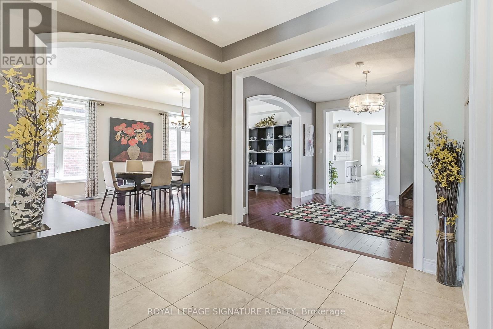 Photo 6 of 18 Flanders Road, Brampton ON