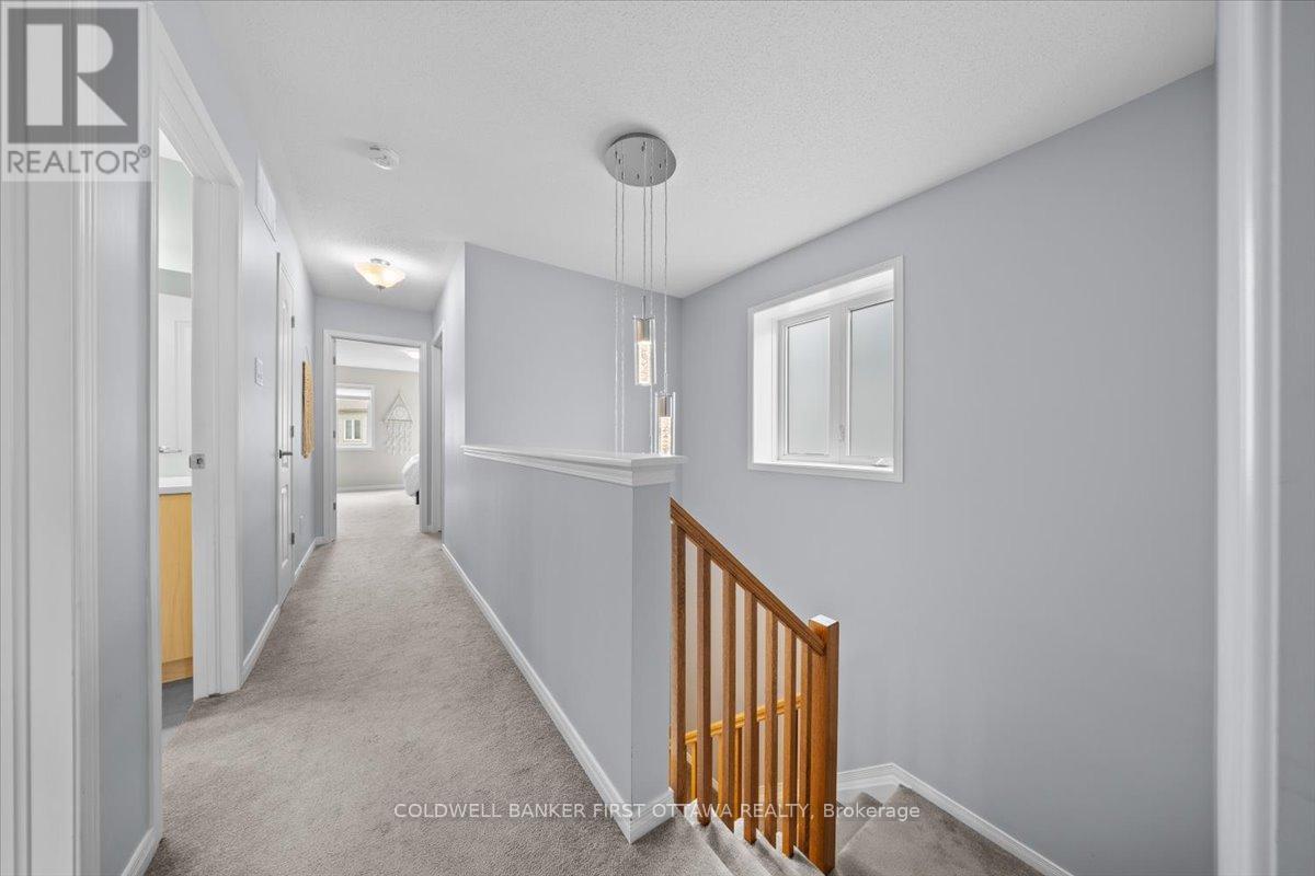 Photo 25 of 545 Tulip Tree Way, Ottawa ON