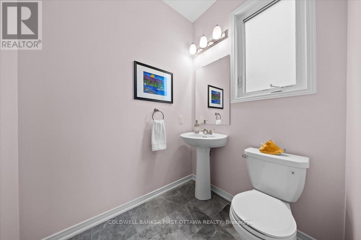 Photo 8 of 545 Tulip Tree Way, Ottawa ON