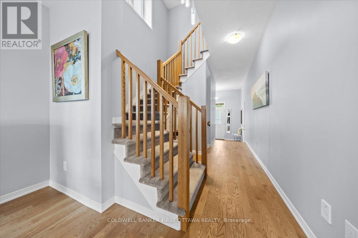 Photo 9 of 545 Tulip Tree Way, Ottawa ON