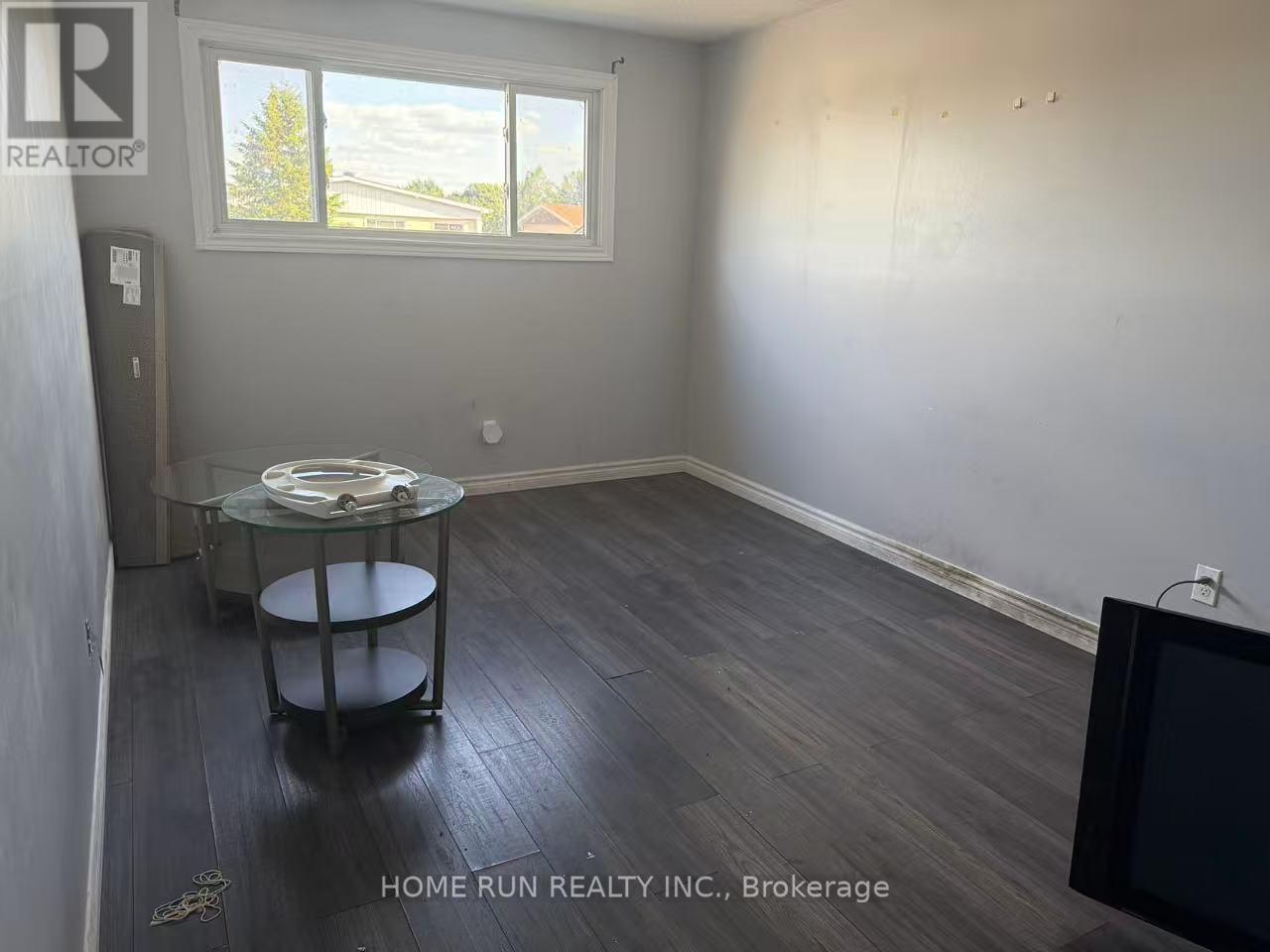 Photo 10 of 1285 Meadowland Drive E, Ottawa ON