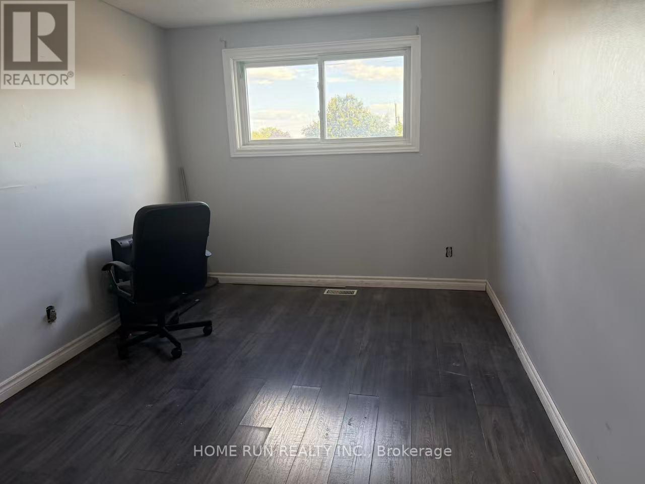 Photo 11 of 1285 Meadowland Drive E, Ottawa ON