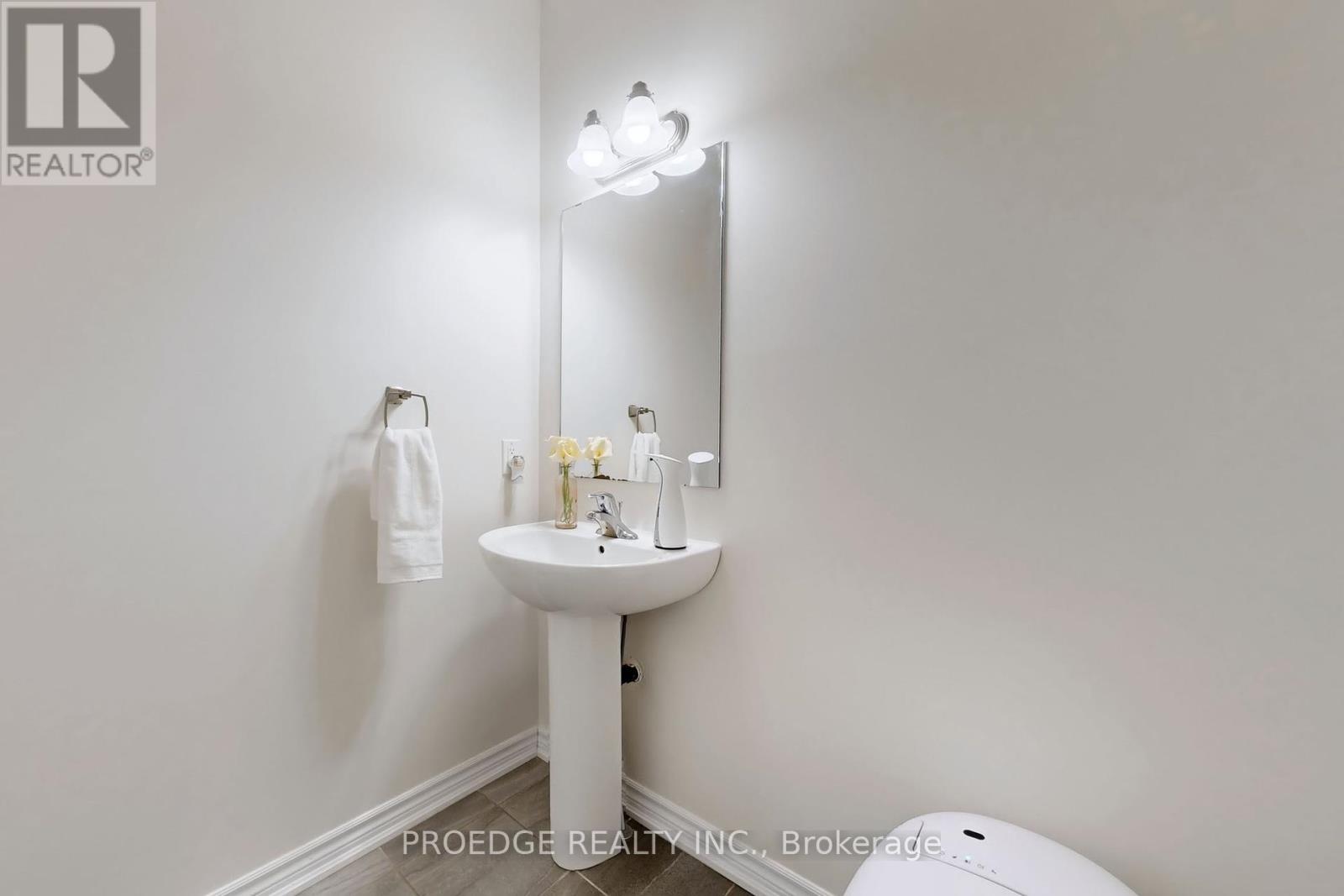 Photo 40 of 361 Beechdrops Drive, Waterloo ON
