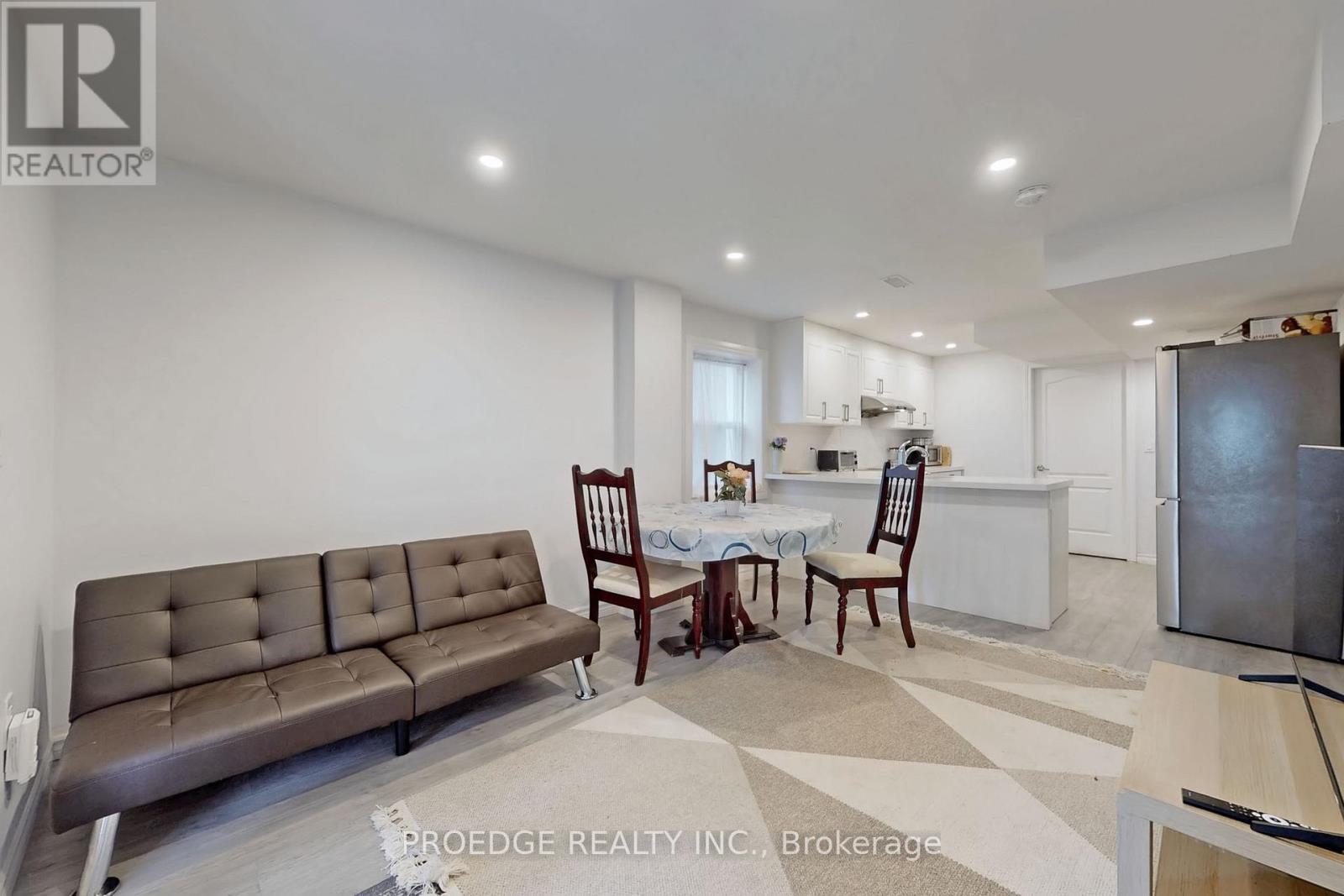 Photo 37 of 361 Beechdrops Drive, Waterloo ON
