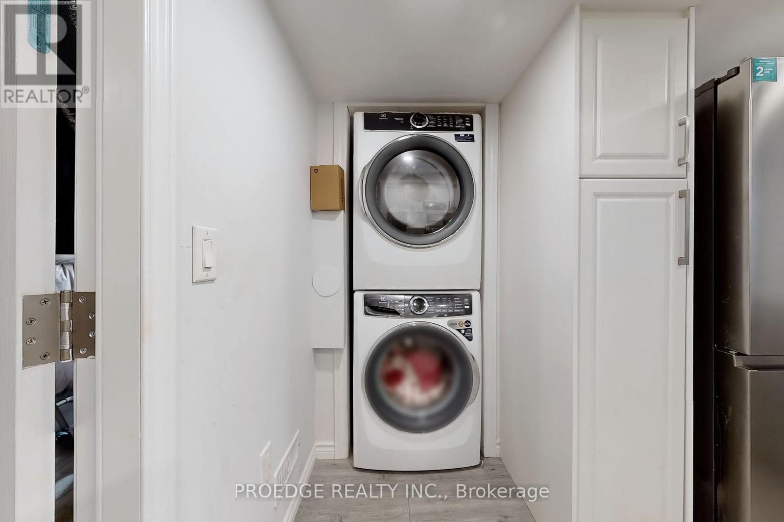 Photo 22 of 361 Beechdrops Drive, Waterloo ON