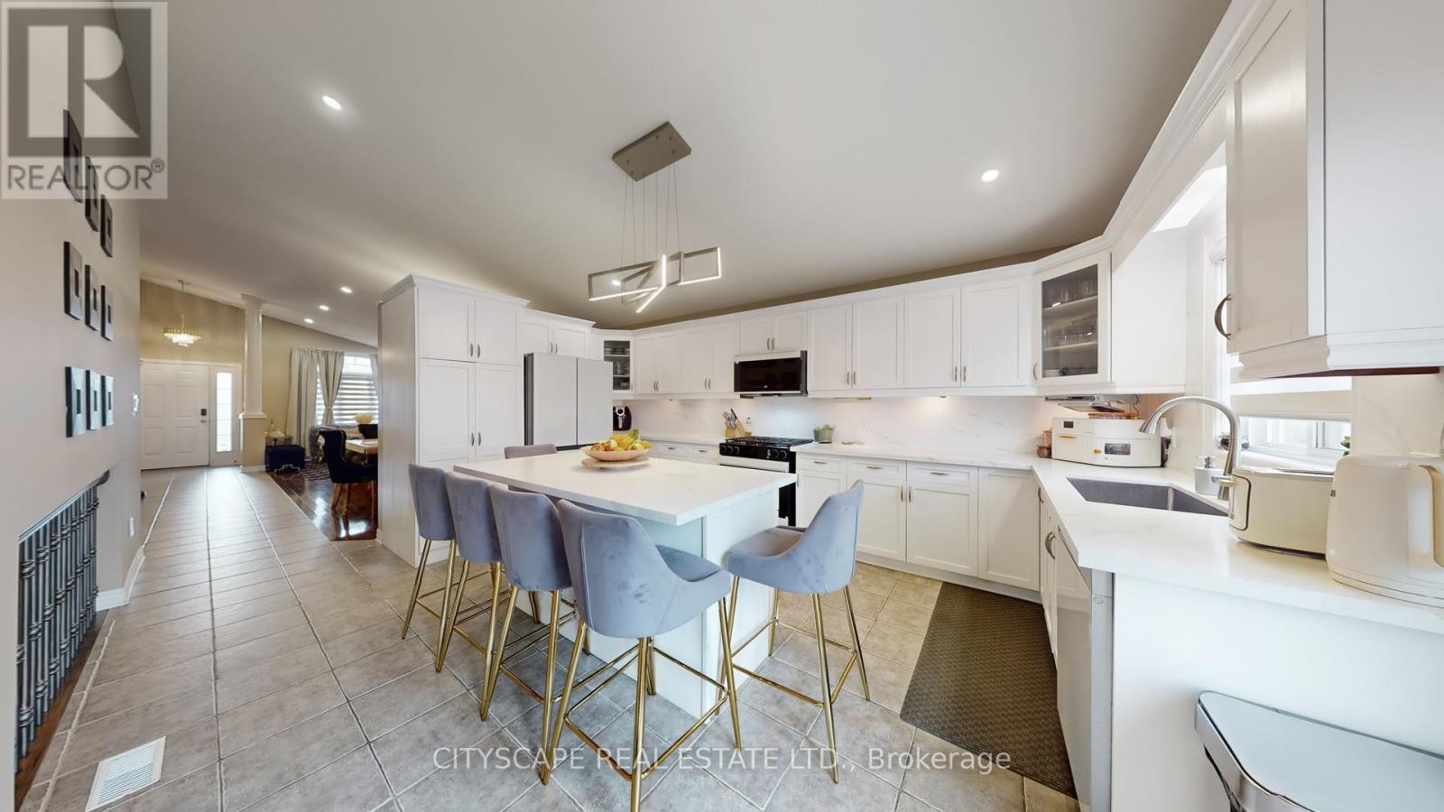 Photo 12 of 8655 Westport Drive, Niagara Falls ON