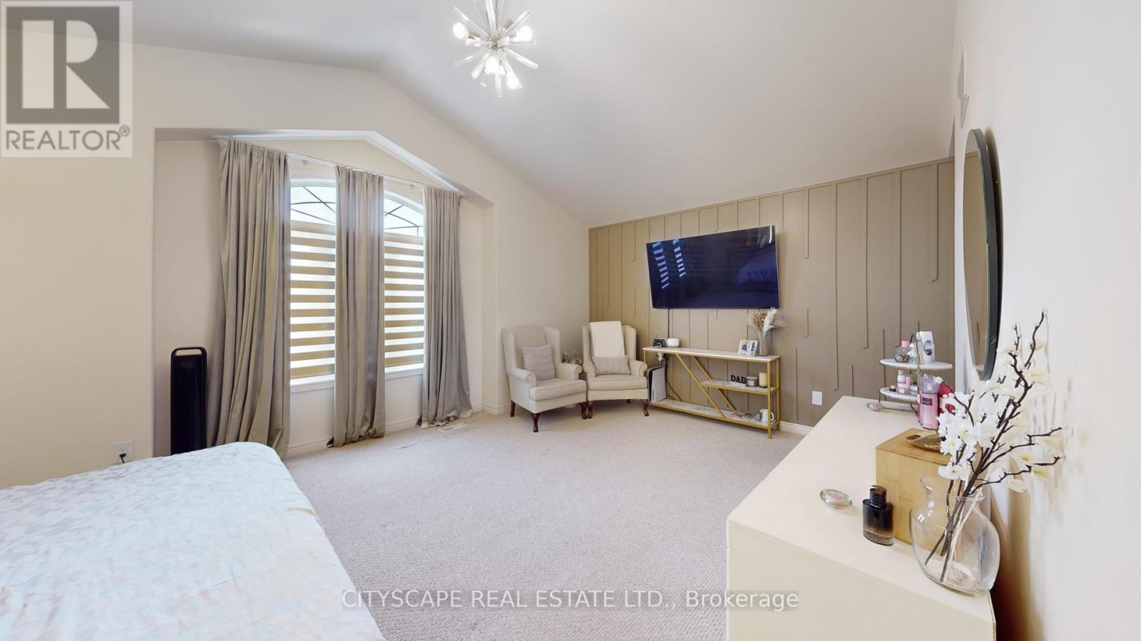 Photo 11 of 8655 Westport Drive, Niagara Falls ON
