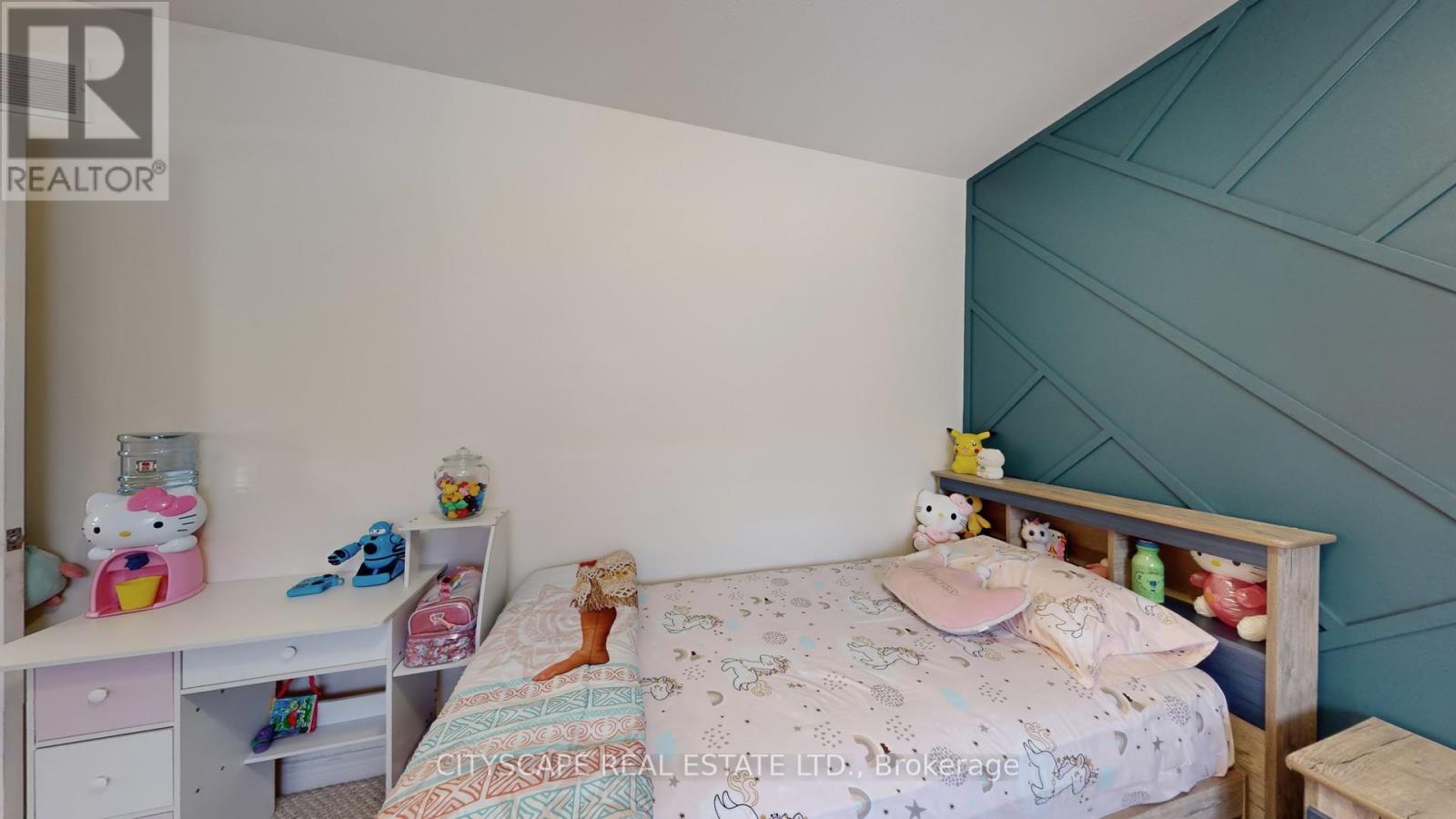 Photo 6 of 8655 Westport Drive, Niagara Falls ON