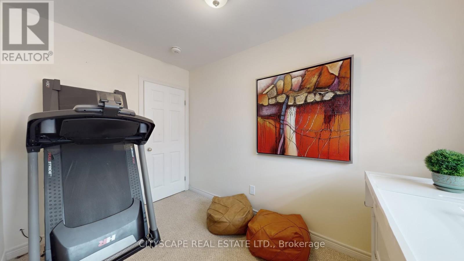 Photo 14 of 8655 Westport Drive, Niagara Falls ON