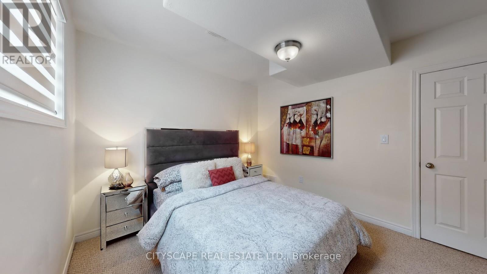 Photo 20 of 8655 Westport Drive, Niagara Falls ON