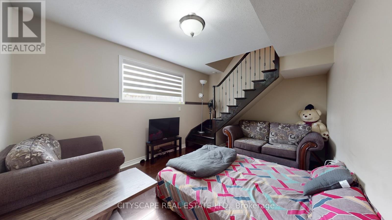 Photo 45 of 8655 Westport Drive, Niagara Falls ON