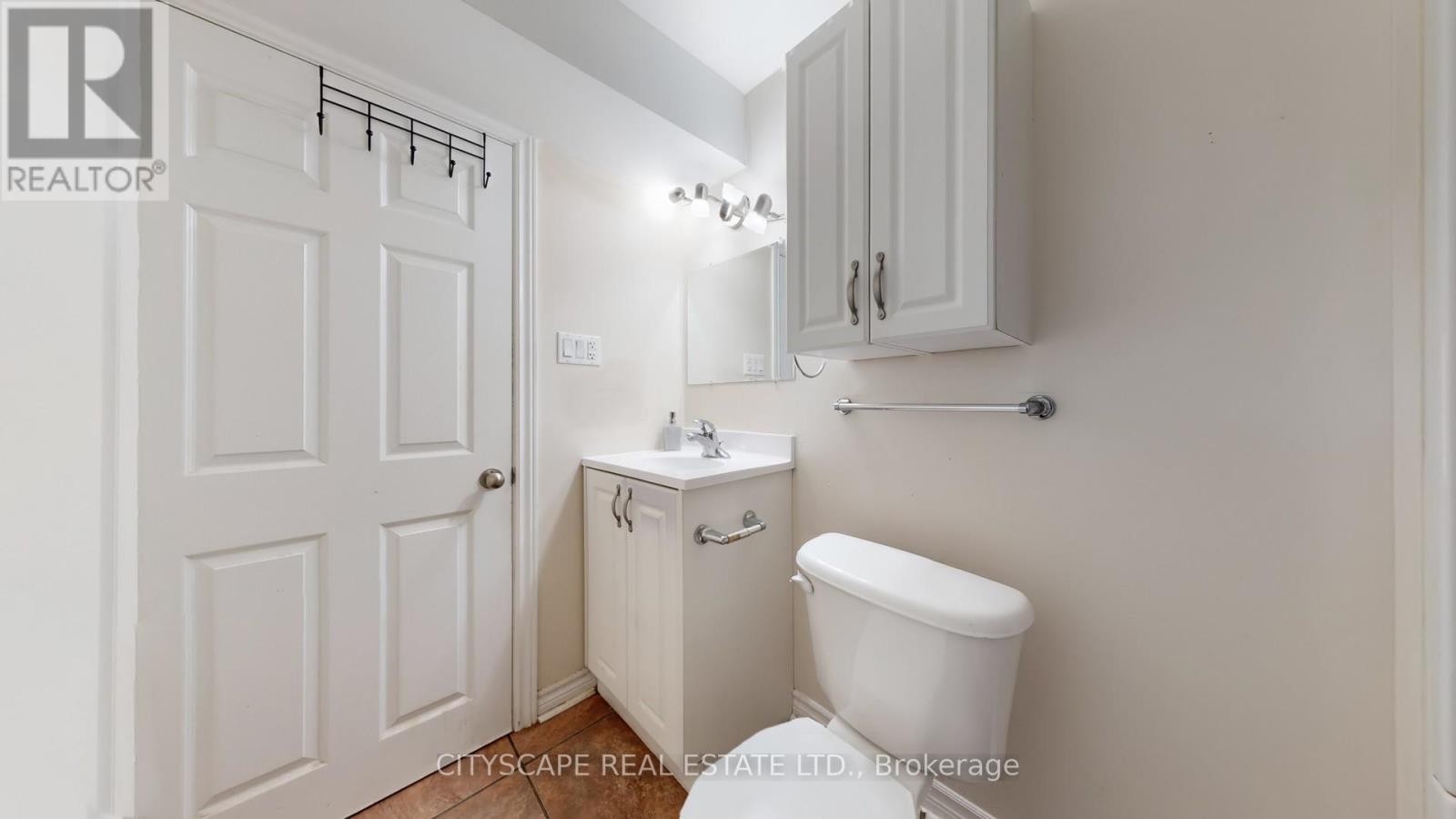 Photo 1 of 8655 Westport Drive, Niagara Falls ON