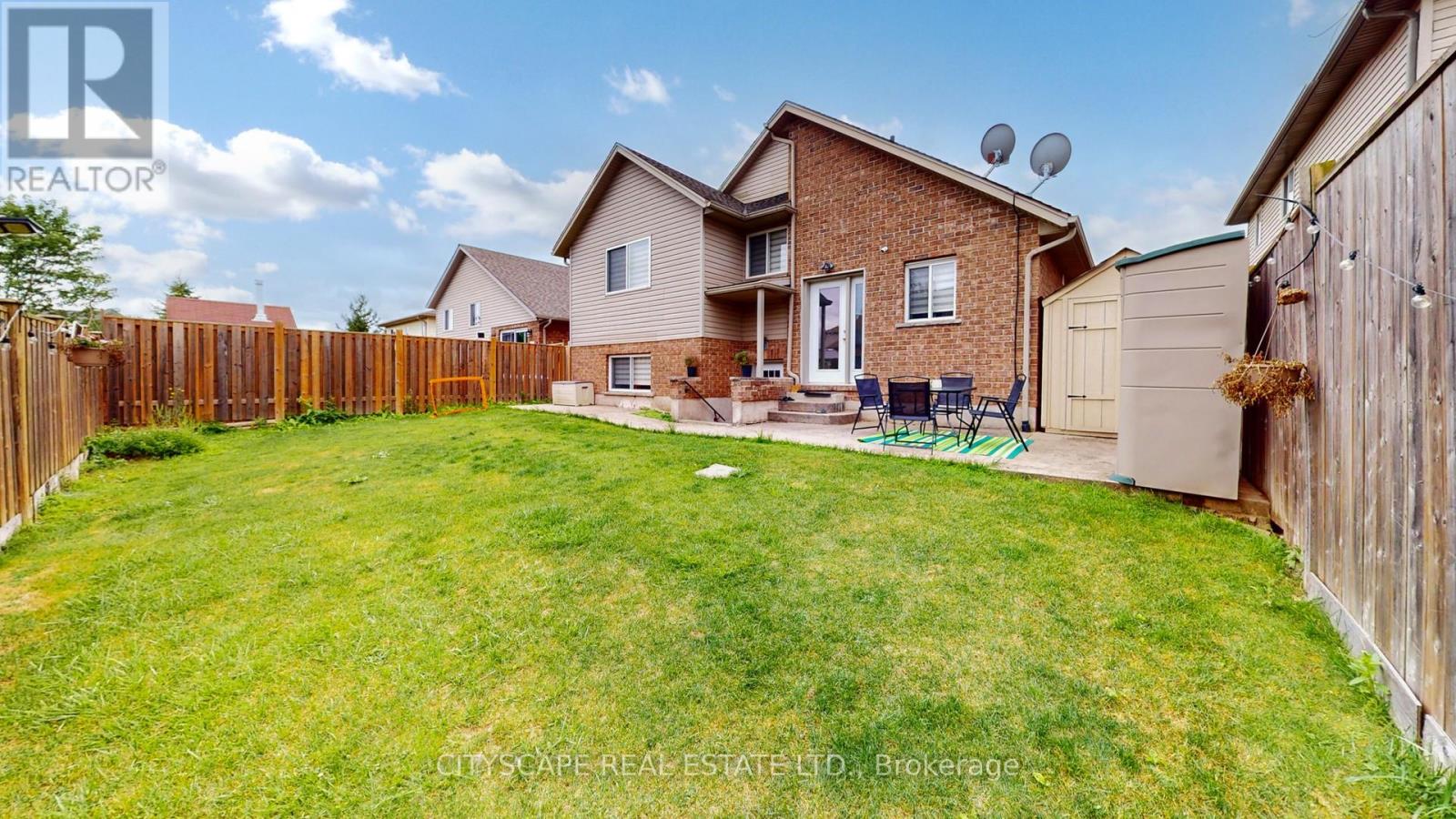 Photo 15 of 8655 Westport Drive, Niagara Falls ON