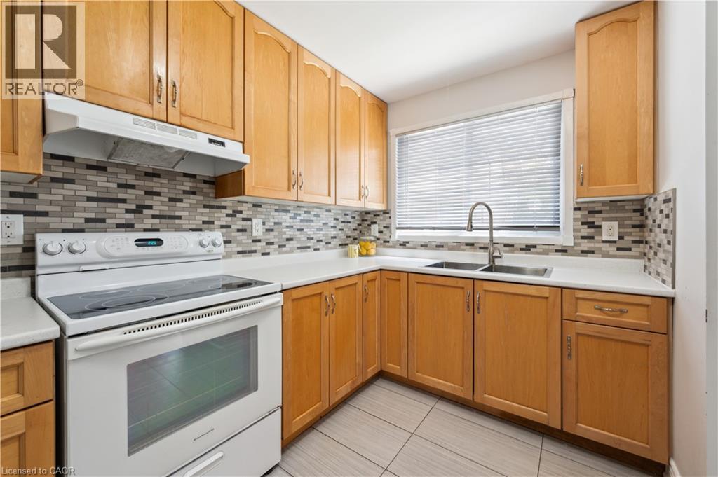 Photo 12 of 453 Albert Street Unit 13, Waterloo ON