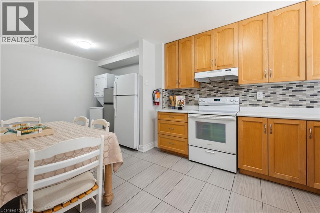 Photo 10 of 453 Albert Street Unit 13, Waterloo ON