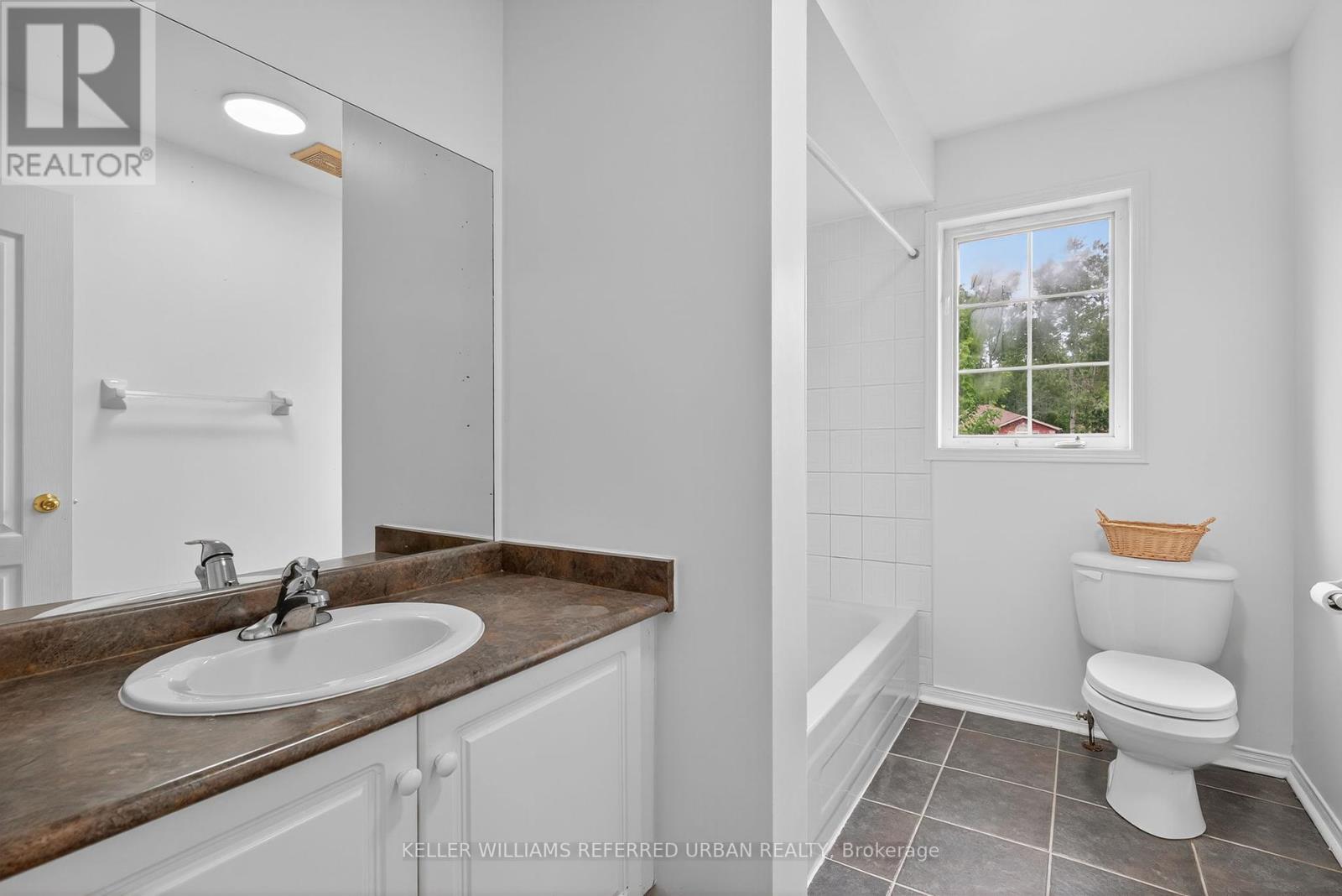 Photo 28 of 67 Ruffet Drive, Barrie ON