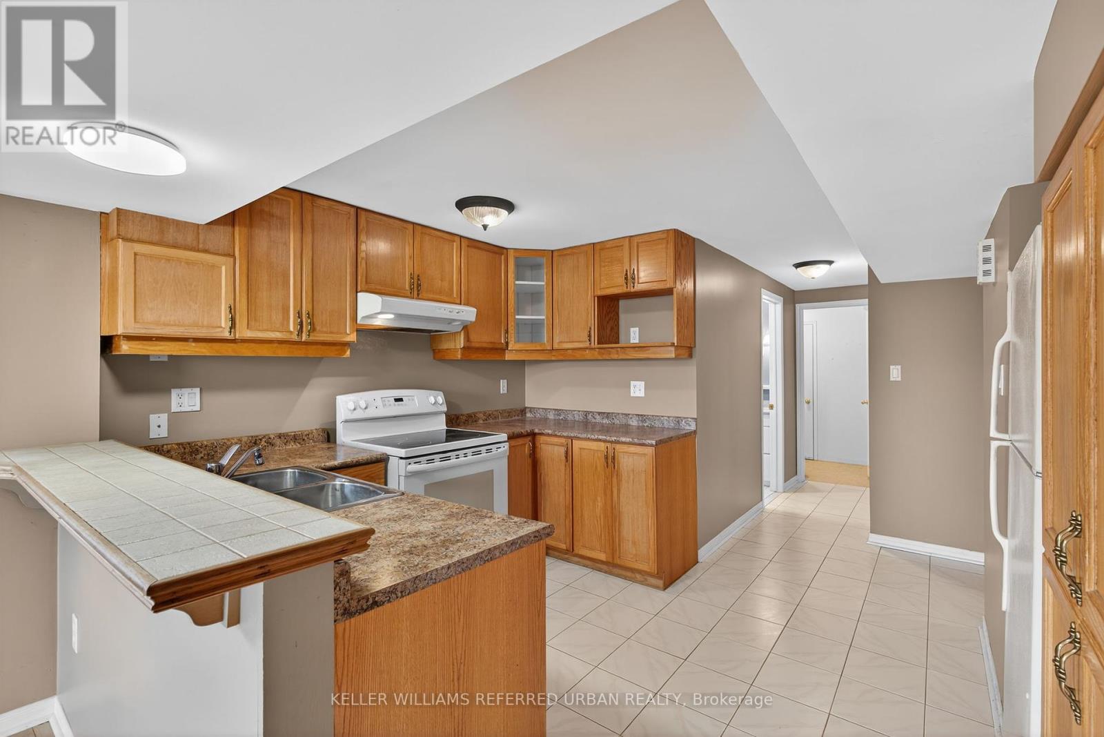 Photo 33 of 67 Ruffet Drive, Barrie ON