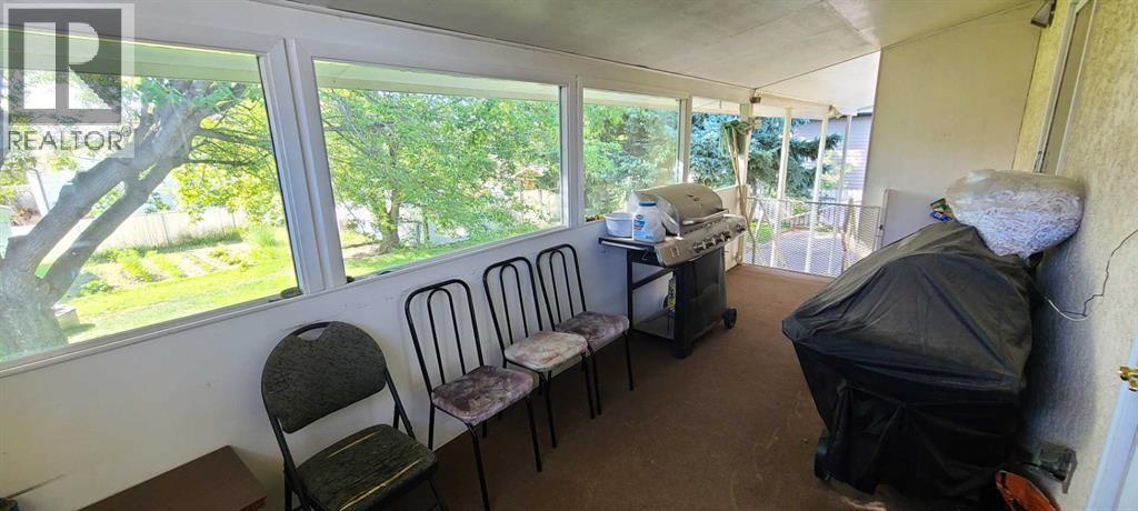 Photo 17 of 5314 46 Street, Taber AB