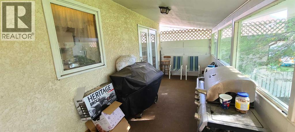 Photo 18 of 5314 46 Street, Taber AB