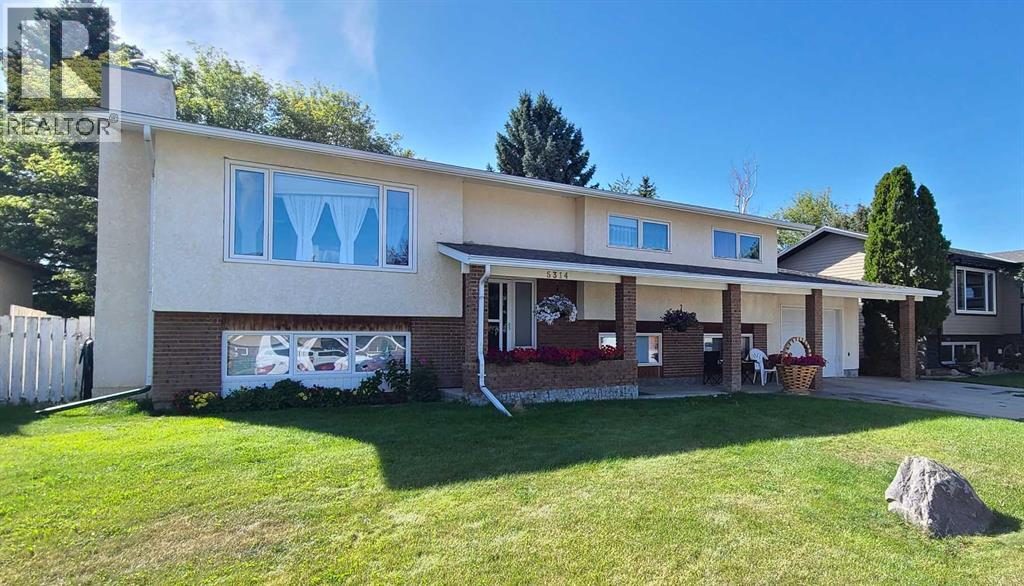 Photo 2 of 5314 46 Street, Taber AB