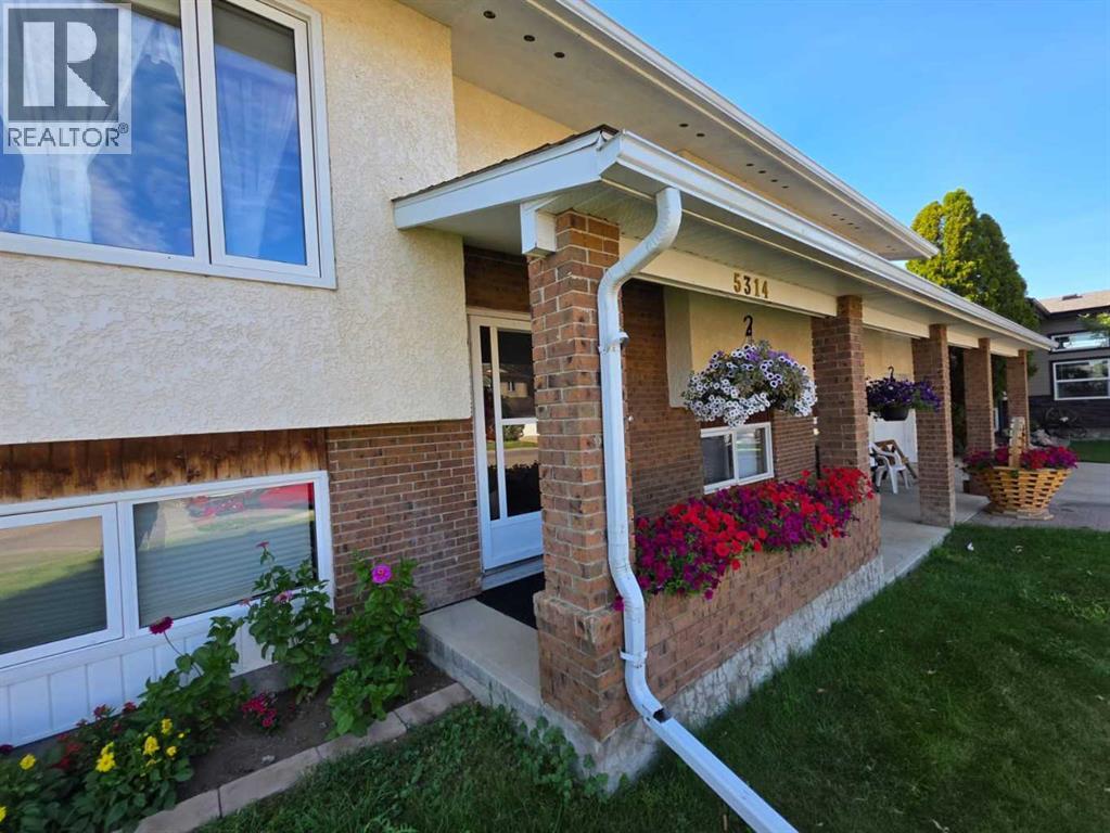 Photo 27 of 5314 46 Street, Taber AB