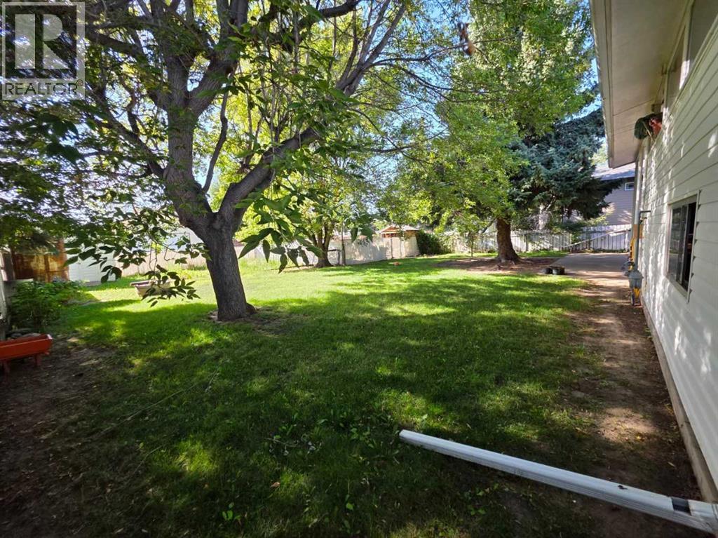 Photo 30 of 5314 46 Street, Taber AB