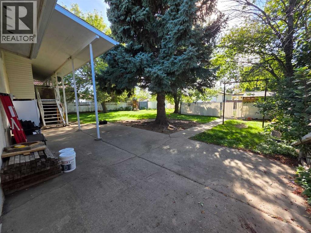 Photo 35 of 5314 46 Street, Taber AB