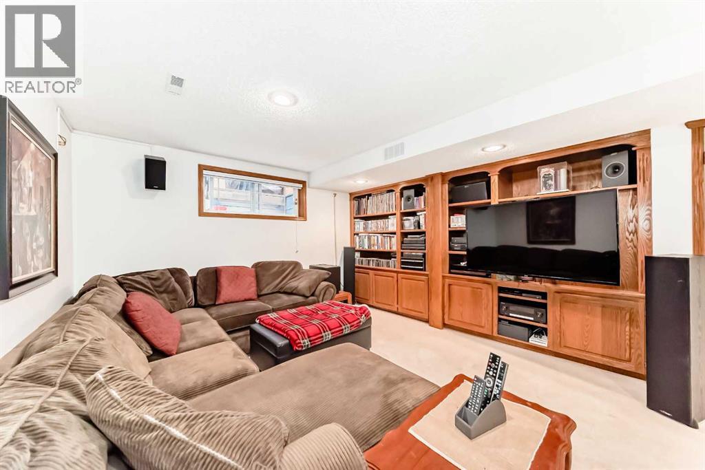 Single Family House for Sale in  Chaparral Link SE Chaparral Calgary 