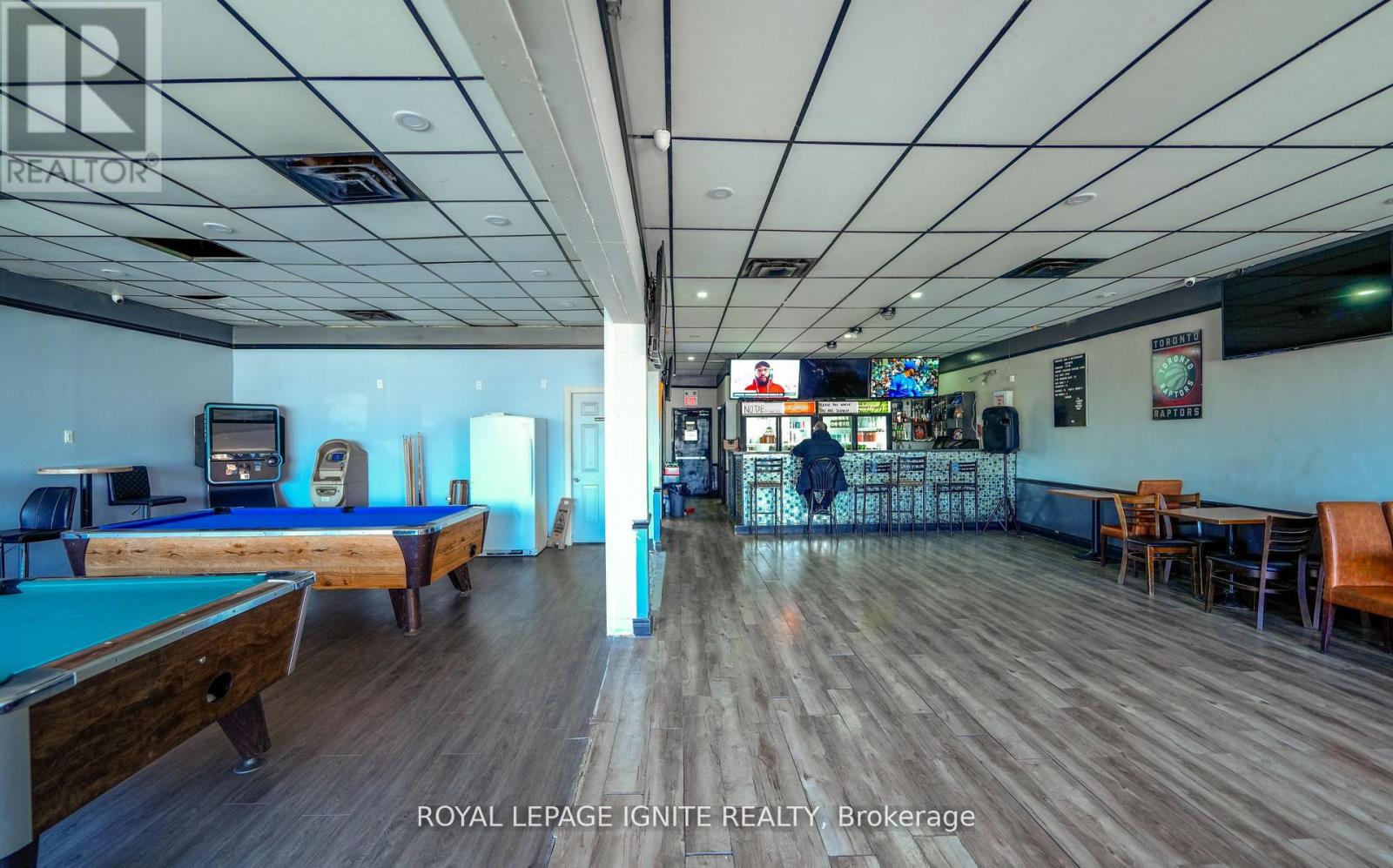 Photo 21 of 1 2 4190 Kingston Road, Toronto ON