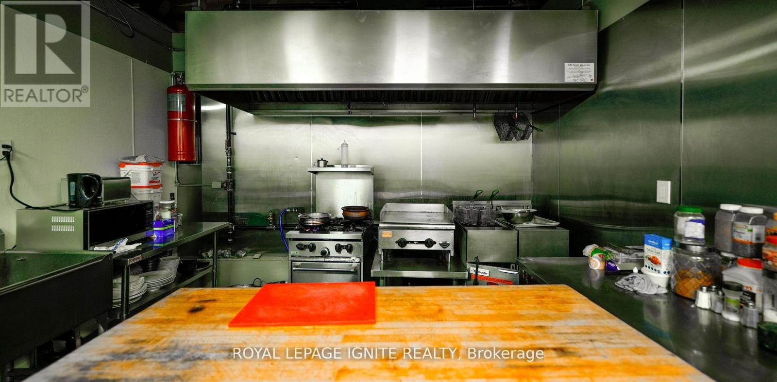 Photo 29 of 1 2 4190 Kingston Road, Toronto ON