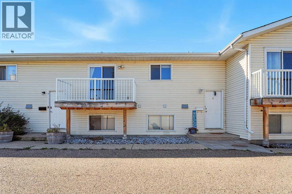 Photo 1 of 8 45 Cosgrove Crescent, Red Deer AB