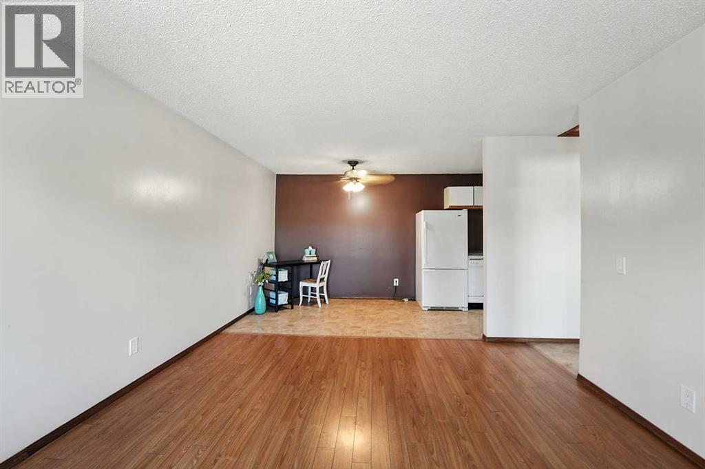 Photo 14 of 8 45 Cosgrove Crescent, Red Deer AB