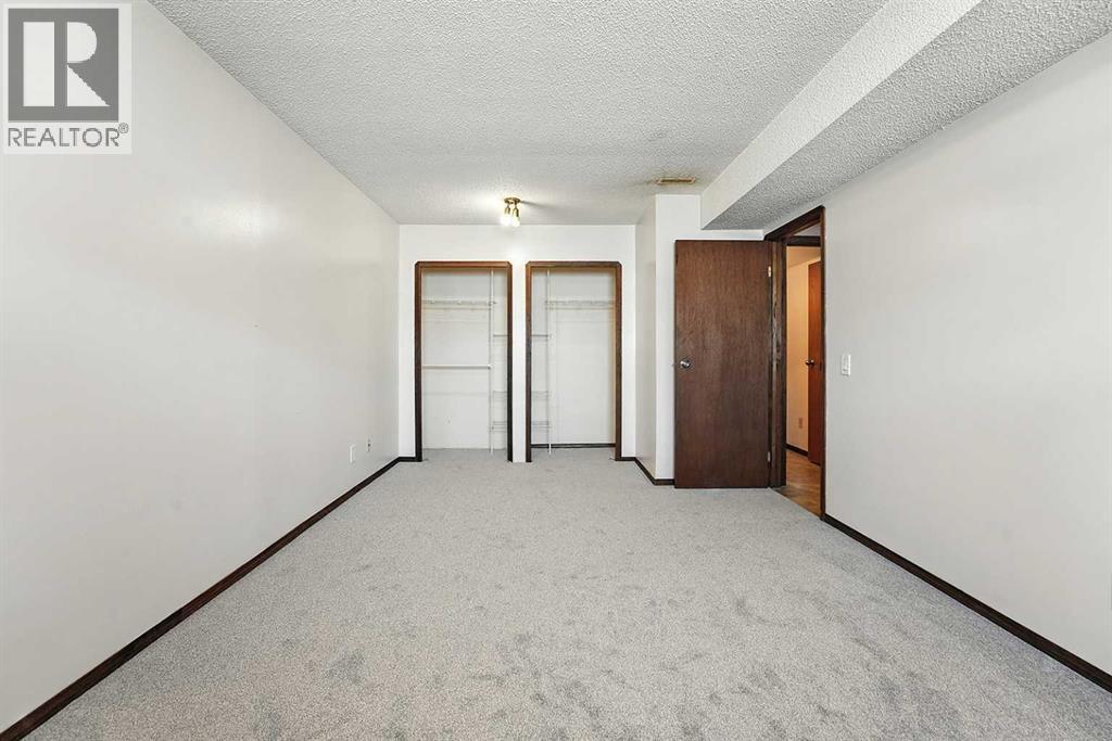 Photo 20 of 8 45 Cosgrove Crescent, Red Deer AB