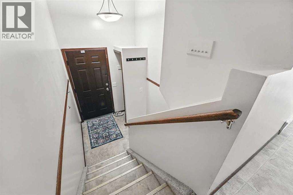 Photo 15 of 8 45 Cosgrove Crescent, Red Deer AB
