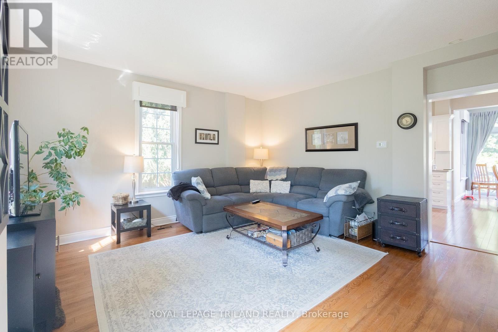 Single Family House for Sale in  GEORGE STREET North Middlesex (Parkhill) 