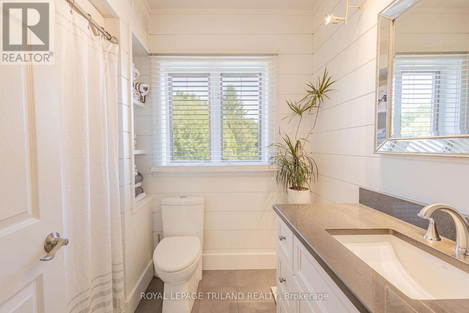 Single Family House for Sale in  GEORGE STREET North Middlesex (Parkhill) 