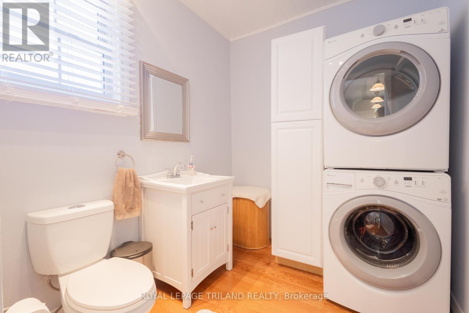 Single Family House for Sale in  GEORGE STREET North Middlesex (Parkhill) 