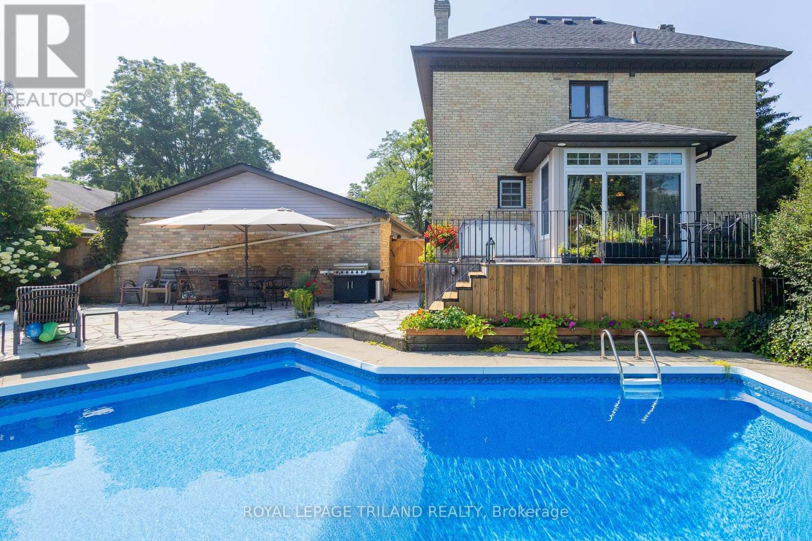 Single Family House for Sale in  GEORGE STREET North Middlesex (Parkhill) 