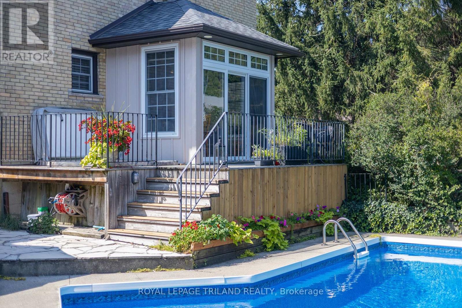 Single Family House for Sale in  GEORGE STREET North Middlesex (Parkhill) 