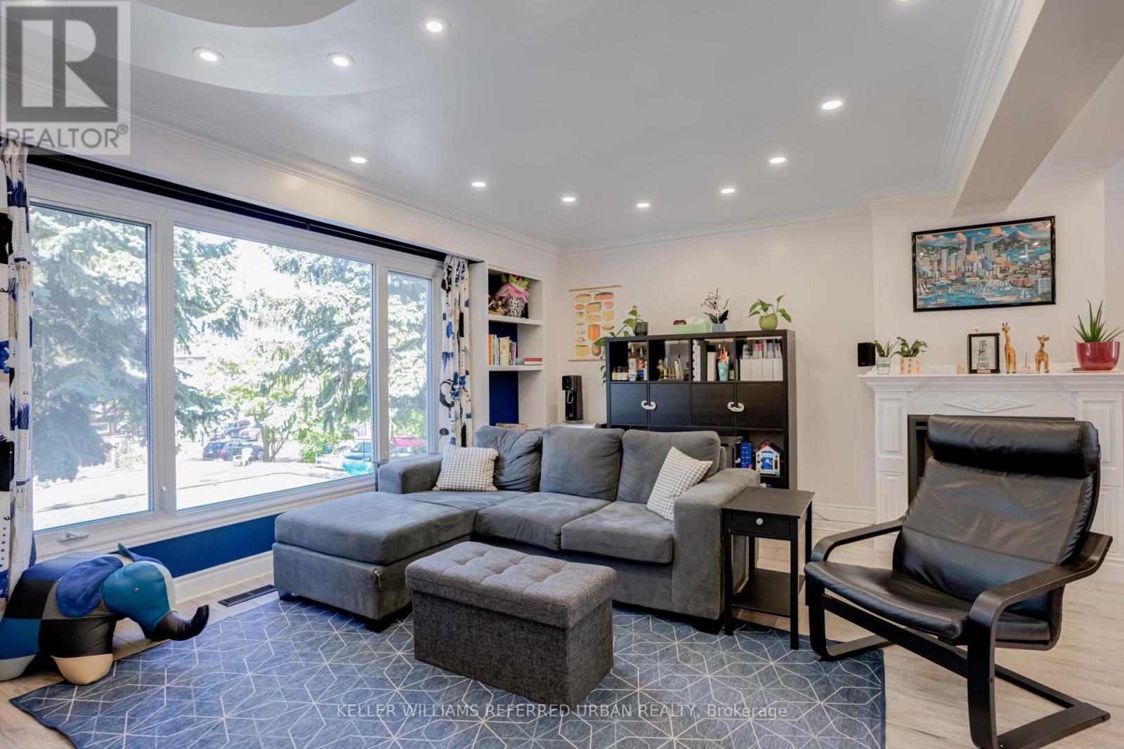 Photo 9 of 176 2440 Bromsgrove Road, Mississauga ON