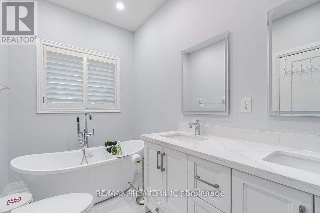 Photo 24 of 190 Landsbridge Street, Caledon ON