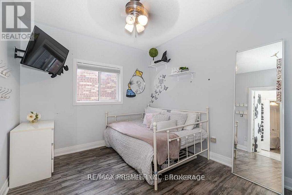 Photo 29 of 190 Landsbridge Street, Caledon ON