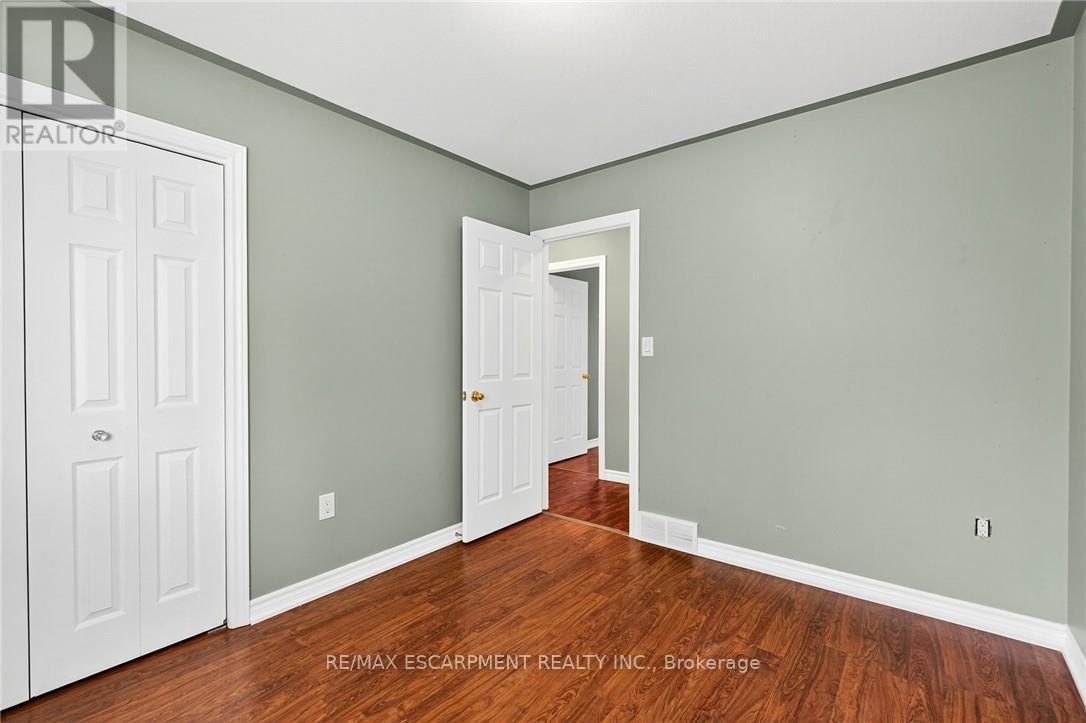 Photo 15 of 133 Grantham Avenue, St Catharines ON