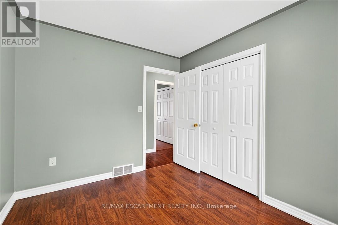 Photo 17 of 133 Grantham Avenue, St Catharines ON