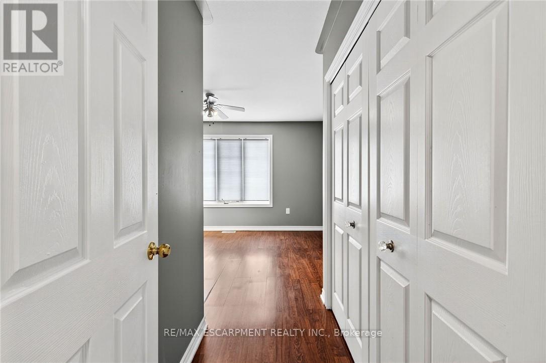 Photo 18 of 133 Grantham Avenue, St Catharines ON