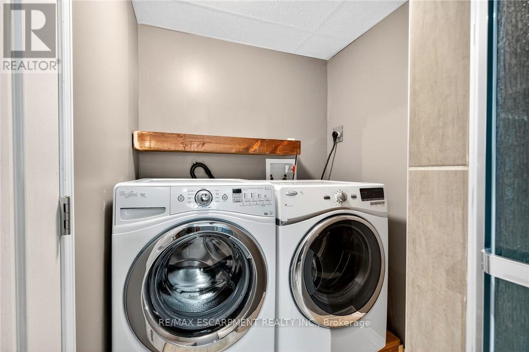 Photo 32 of 133 Grantham Avenue, St Catharines ON